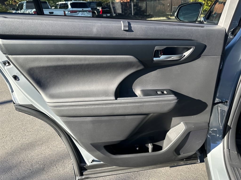 New 2025 Toyota Highlander XSE image 13