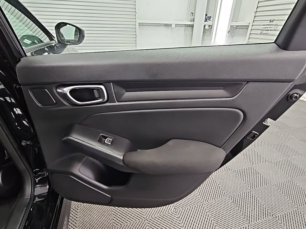 Used 2023 Honda Civic Sport image 32