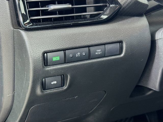 Used 2024 Nissan Sentra SV FWD image 10