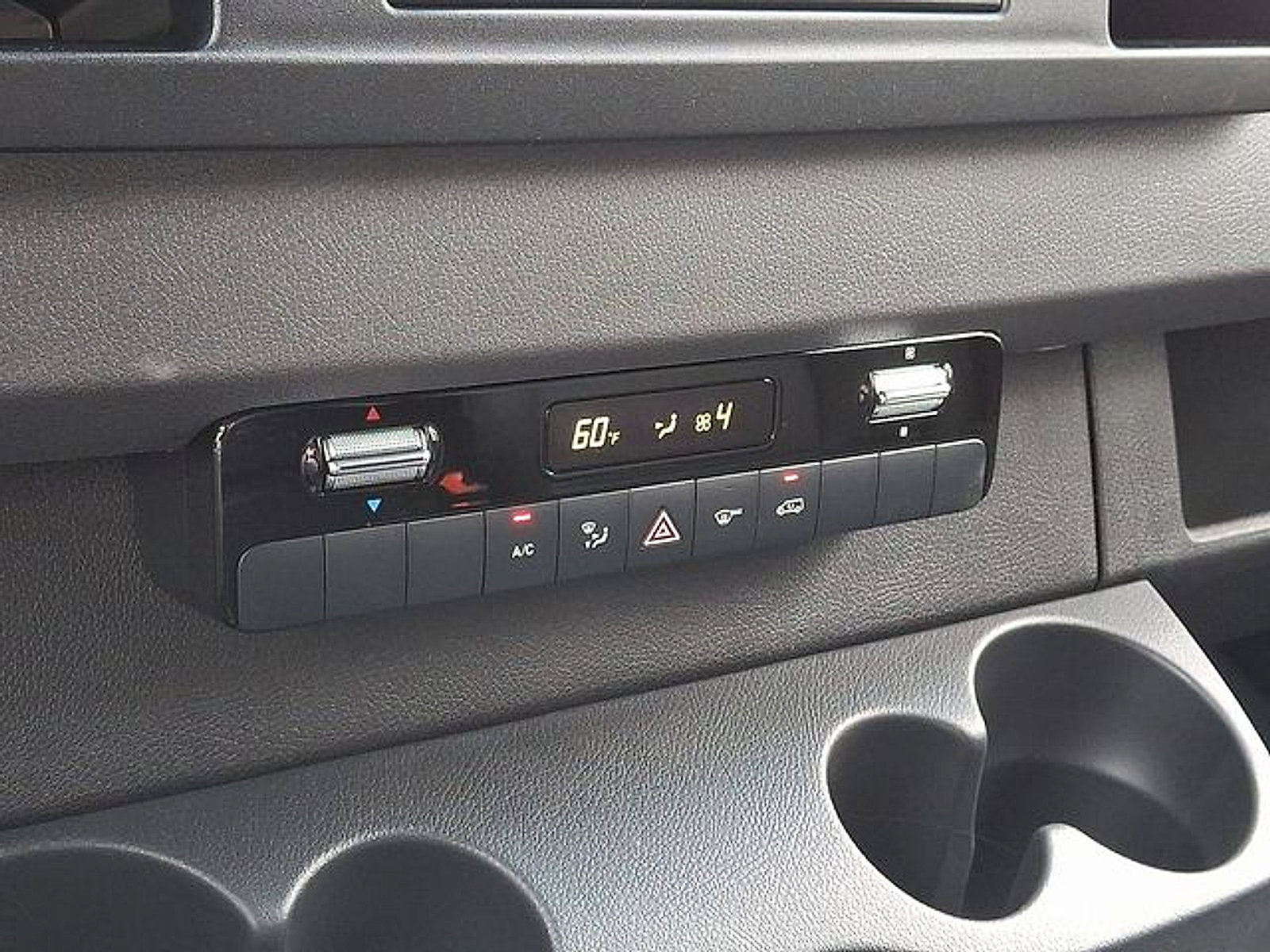 Used 2025 Mercedes-Benz Sprinter 2500 image 14