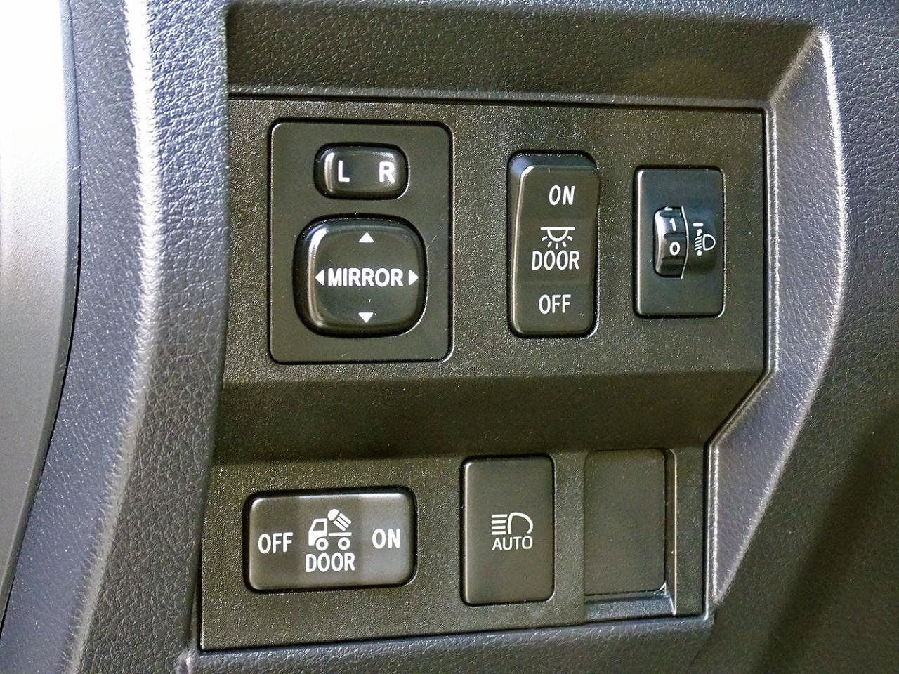 Used 2019 Toyota Tundra SR5 AWD/4WD image 24