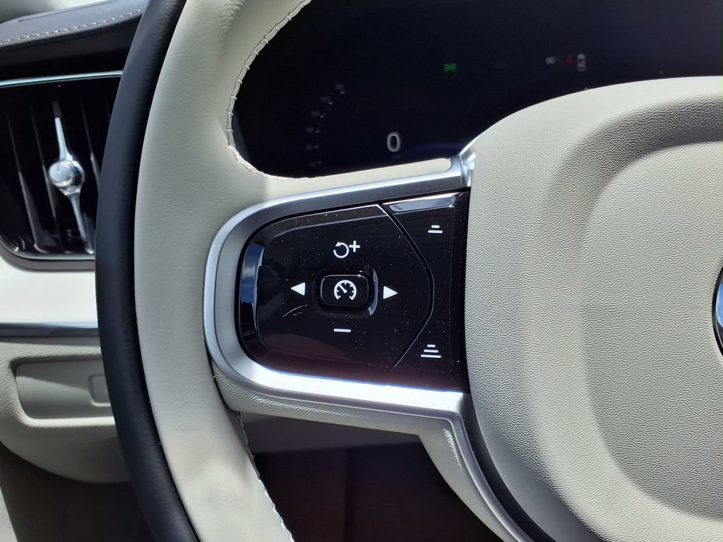 New 2026 Volvo XC60 T8 Ultra w/ Protection Package Premier AWD/4WD image 20