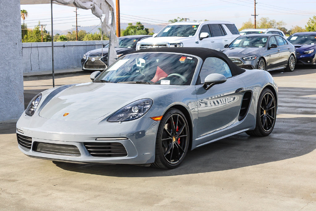 Used 2024 Porsche 718 Boxster S RWD image 4
