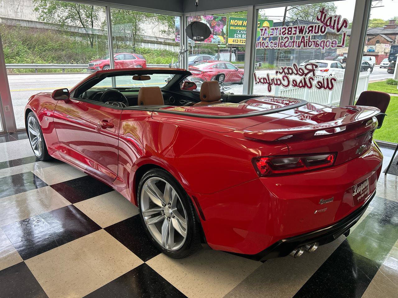 Used 2017 Chevrolet Camaro LT RWD image 8
