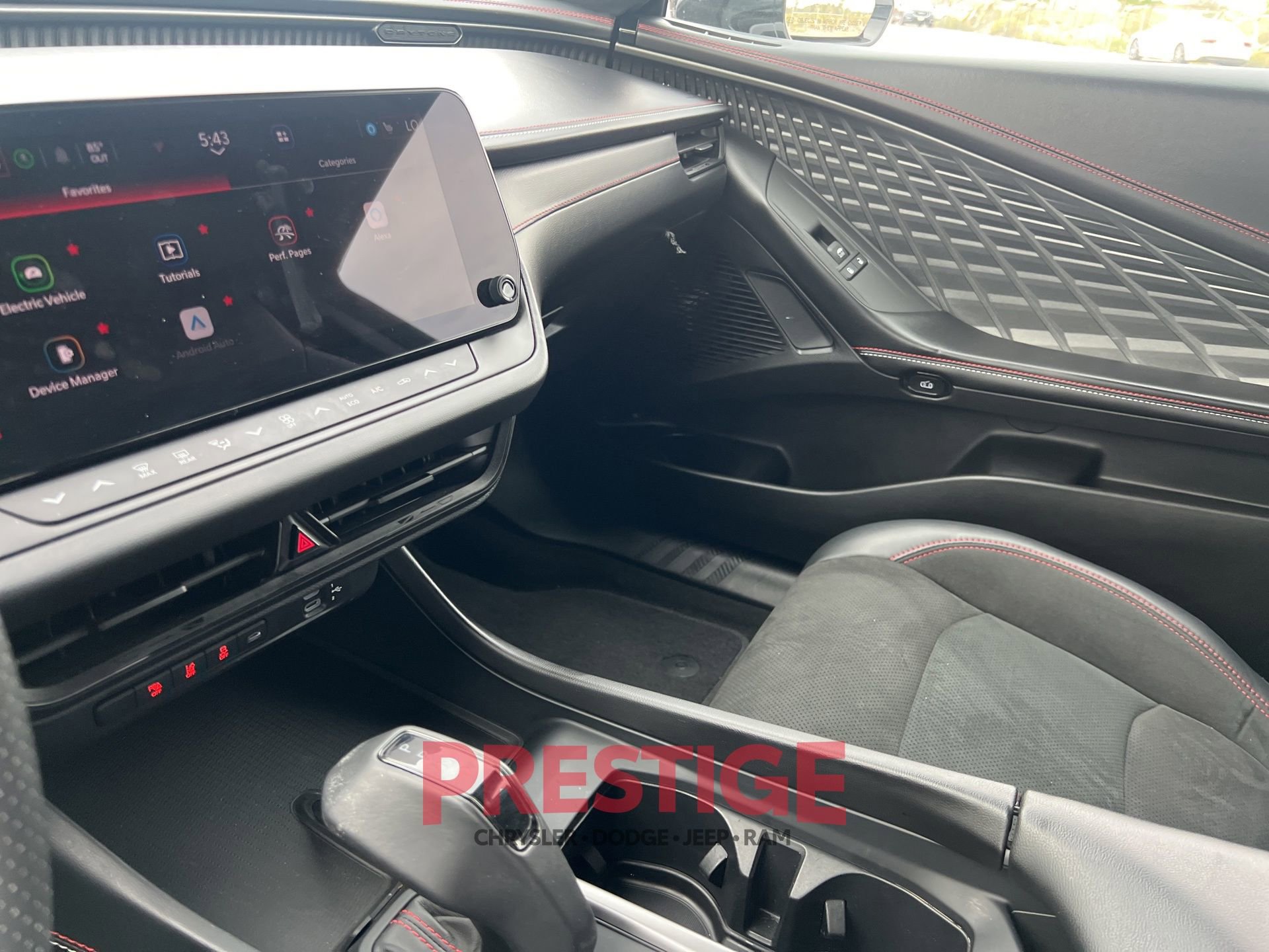 Used 2025 Dodge Charger R/T Scat Pack w/ Track Pack image 32