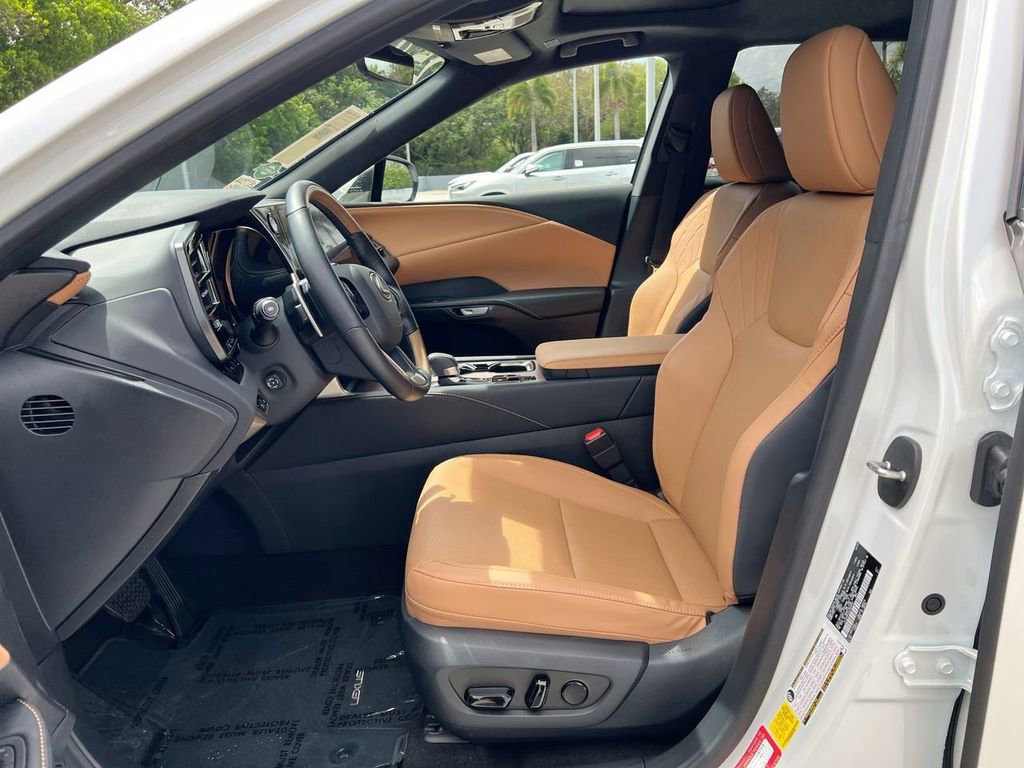 Certified 2025 Lexus RX 350 Premium w/ Accessory Package (Z1) image 12