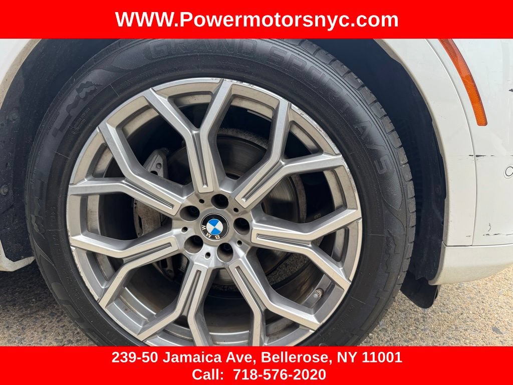 Used 2022 BMW X7 xDrive40i w/ Premium Package AWD/4WD image 17