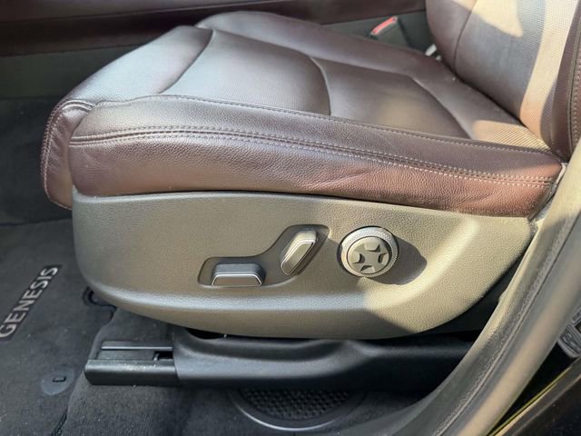 Used 2022 Genesis GV70 2.5T w/ Advanced Package image 15