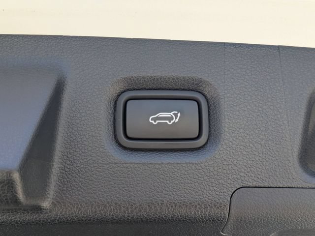 Used 2023 Hyundai Santa Fe SEL w/ Premium Package FWD image 14