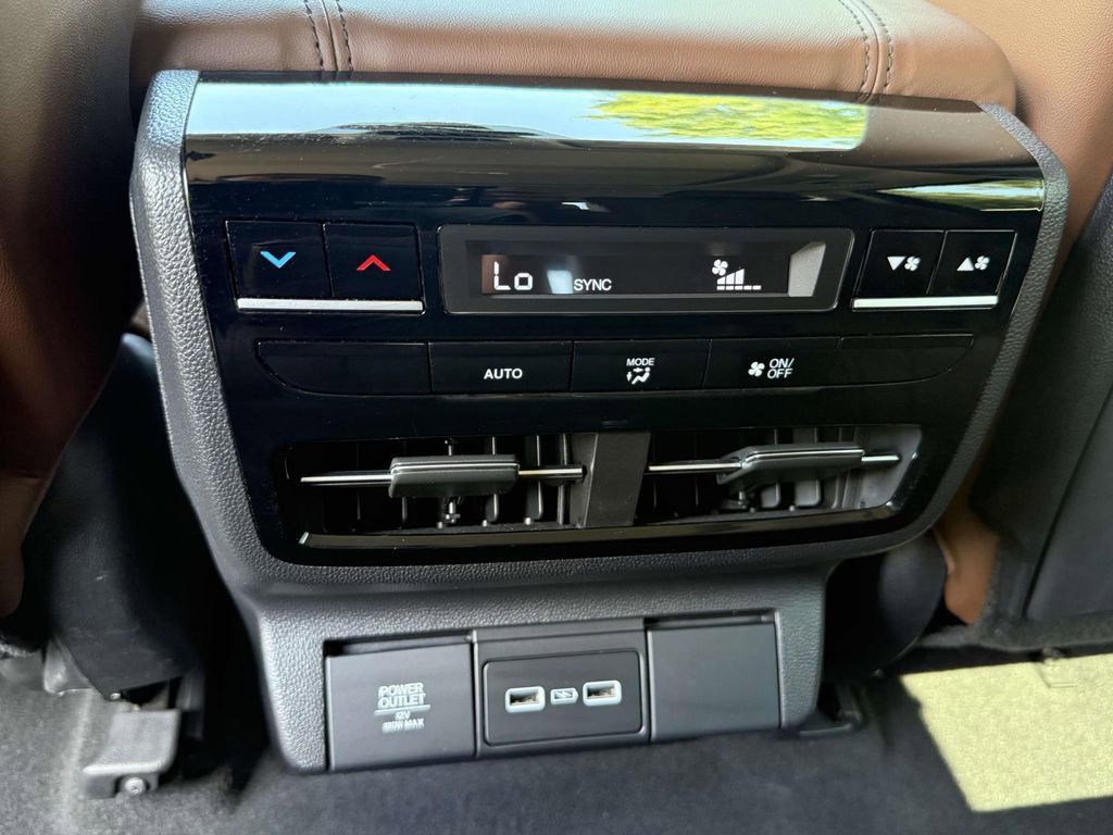 Used 2023 Acura MDX SH-AWD w/ Technology Package image 14