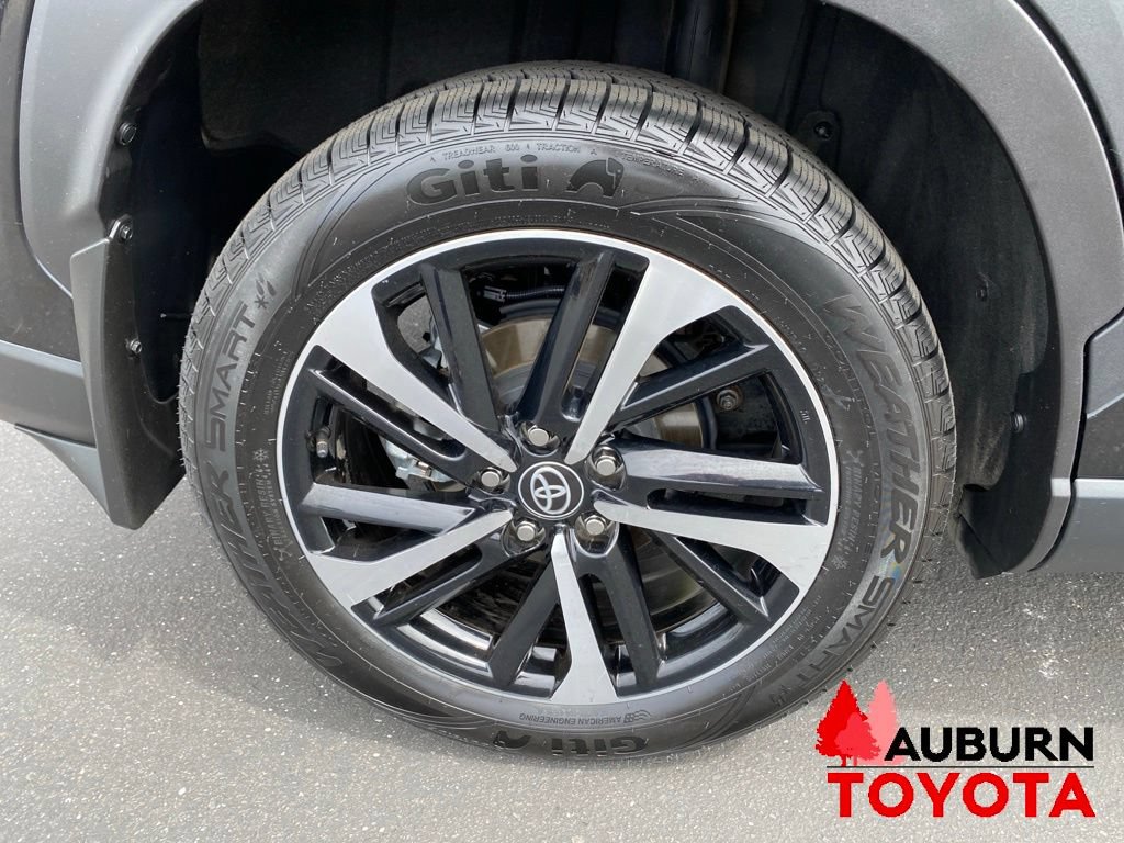 Used 2023 Toyota Corolla Cross AWD Hybrid w/ Convenience Package image 12