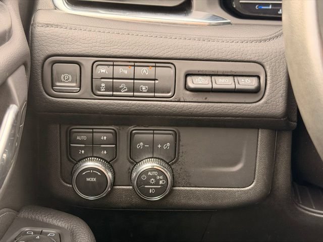 Used 2023 GMC Yukon Denali AWD/4WD image 26
