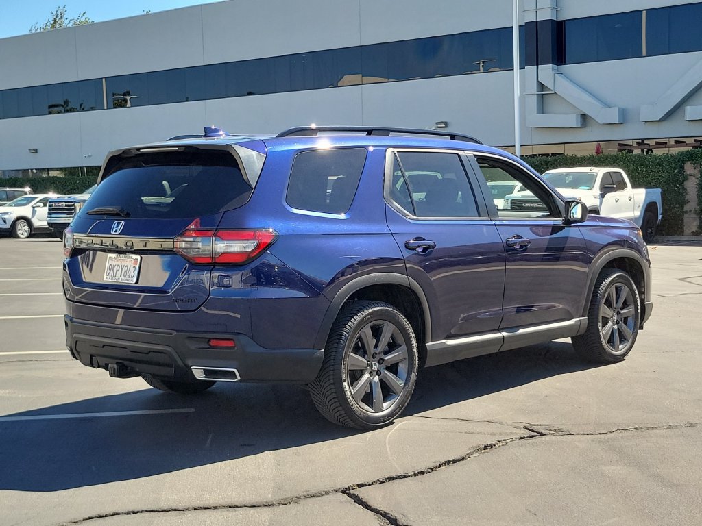 Certified 2024 Honda Pilot Sport image 5