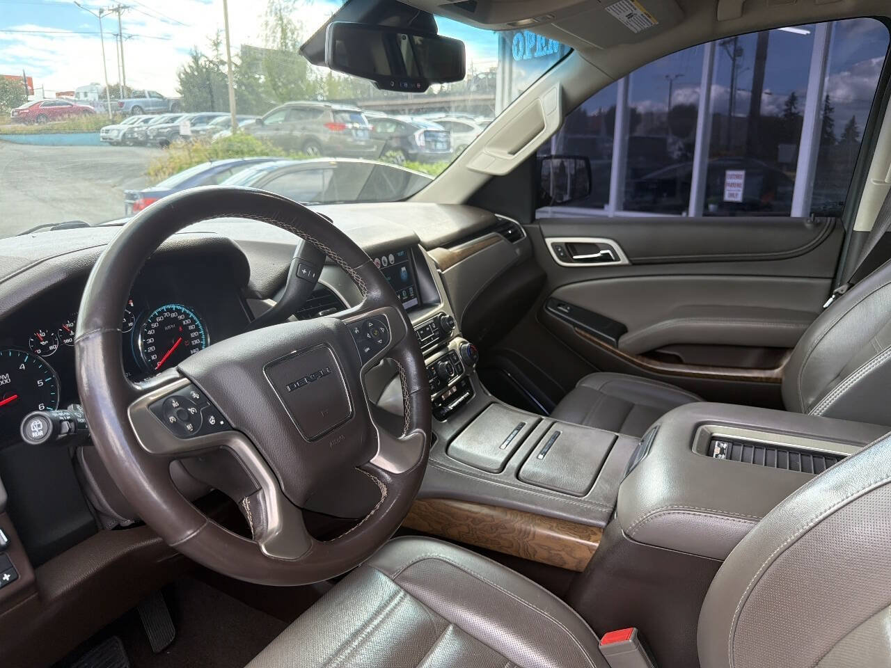 Used 2020 GMC Yukon XL Denali RWD image 36