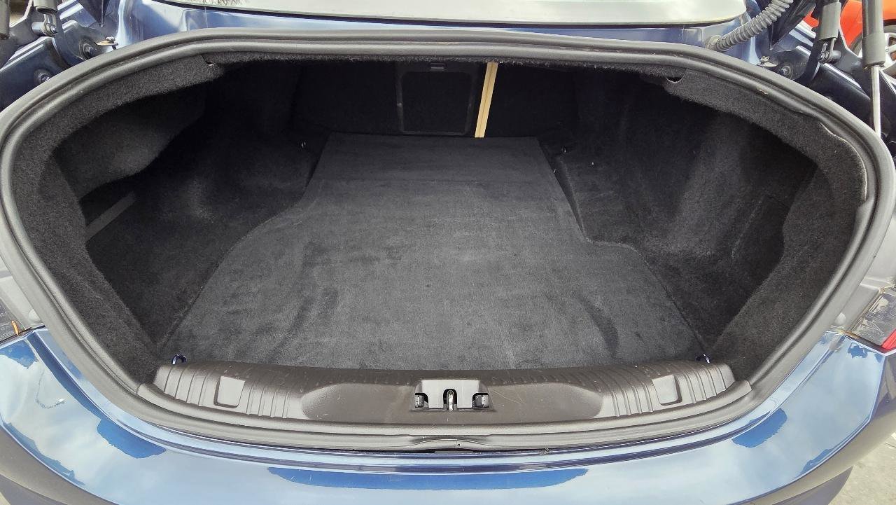 Used 2013 Jaguar XF 3.0 image 19