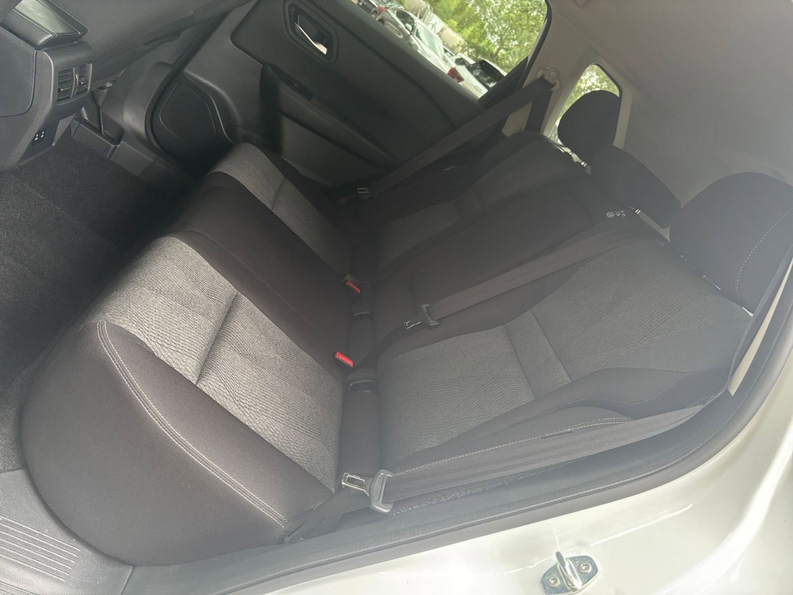 Used 2025 Nissan Rogue SV FWD image 38