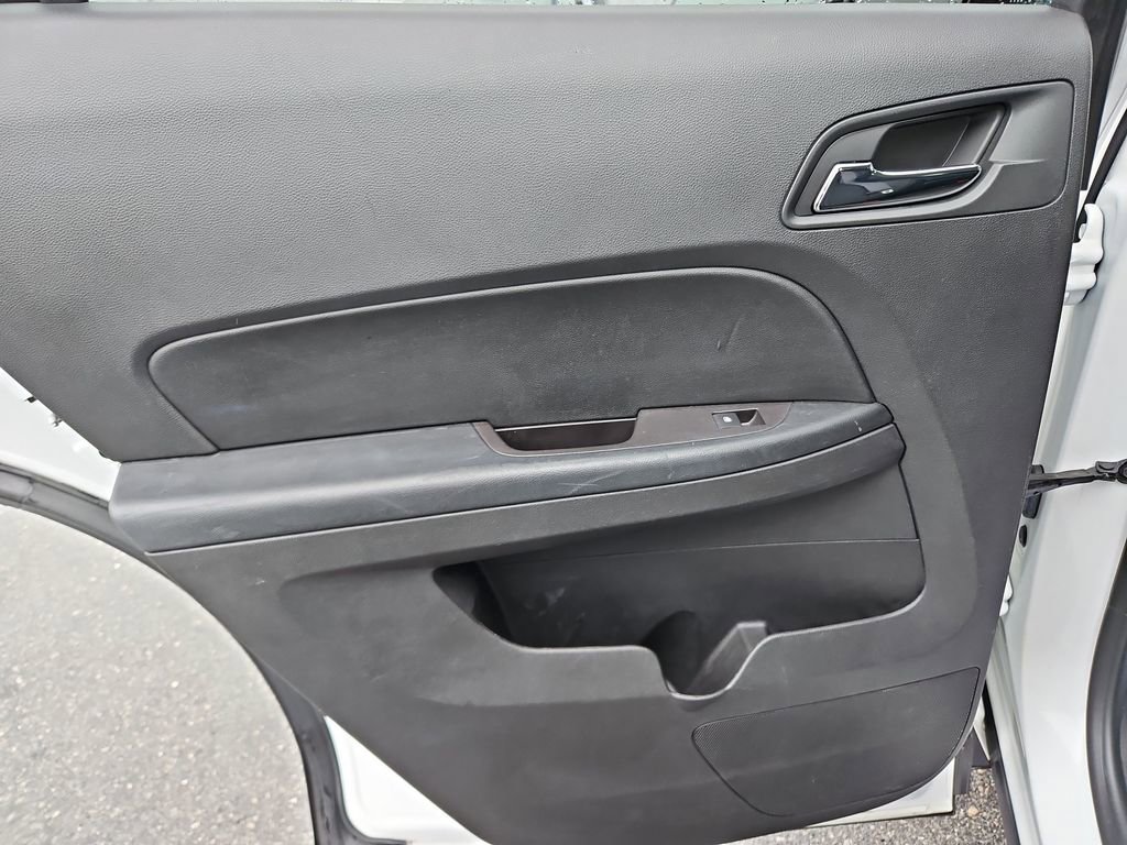 Used 2017 Chevrolet Equinox Premier w/ Enhanced Convenience Package FWD image 27
