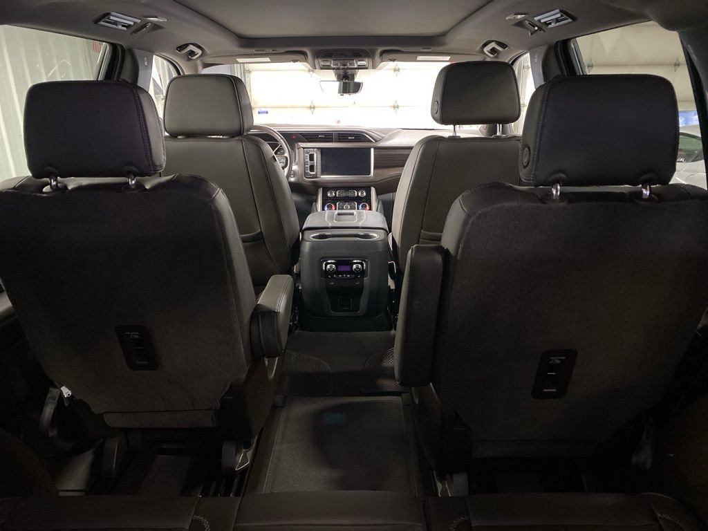 Used 2021 GMC Yukon Denali w/ Denali Premium Package image 19