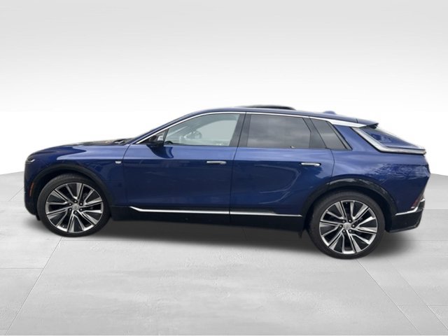 Certified 2024 Cadillac Lyriq Luxury AWD/4WD image 12