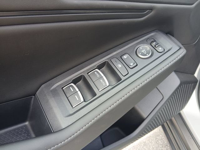Certified 2025 Honda Accord Sport image 9