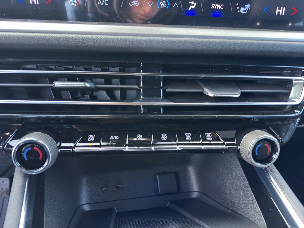 New 2026 Chevrolet Traverse LT w/ Midnight/Sport Edition image 18