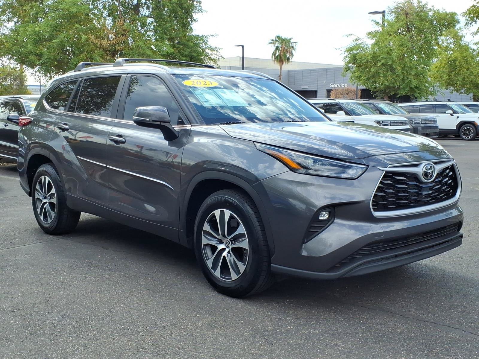 Used 2023 Toyota Highlander XLE FWD image 7