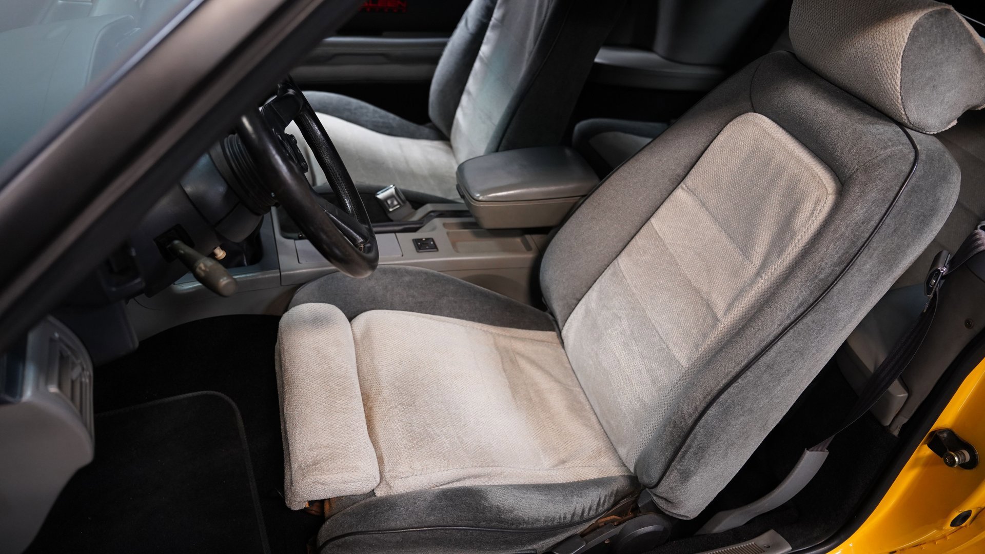 Used 1989 Ford Mustang LX image 34