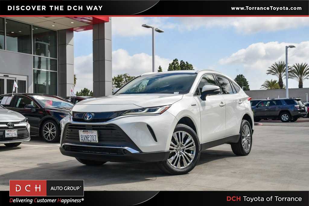 Used 2021 Toyota Venza XLE w/ Carpet Mat Package (TMS)