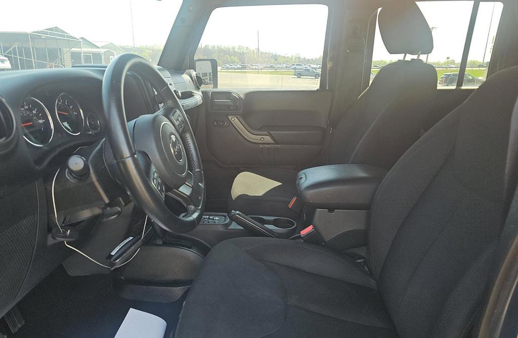 Used 2018 Jeep Wrangler Unlimited Sport S image 3