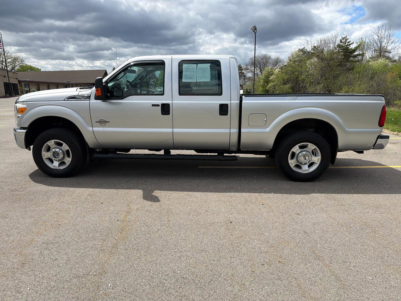 Used 2016 Ford F250 XLT w/ FX4 Off-Road Package AWD/4WD image 8