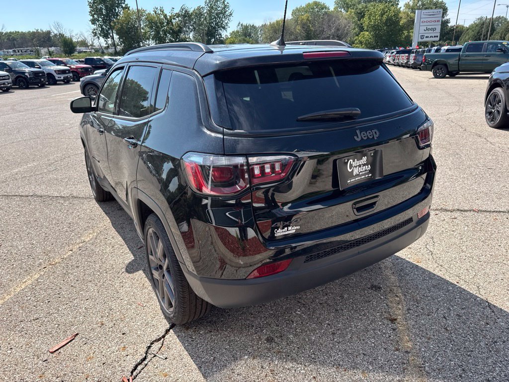 New 2026 Jeep Compass Latitude AWD/4WD image 5