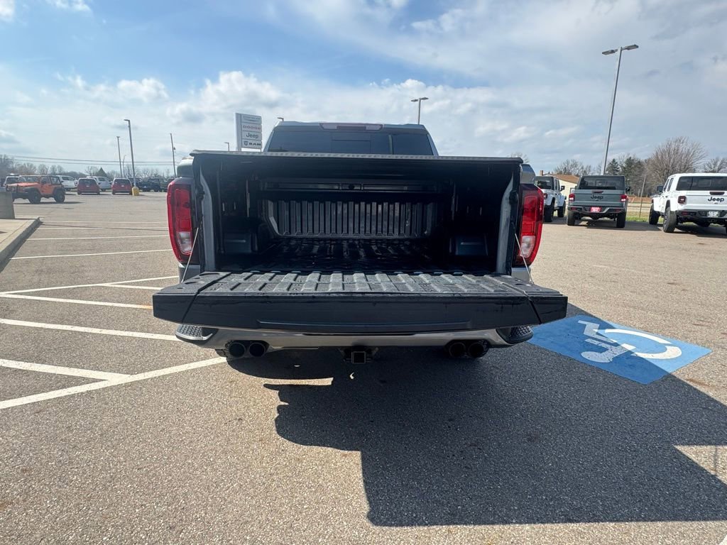 Used 2022 GMC Sierra 1500 Elevation w/ Preferred Package AWD/4WD image 9