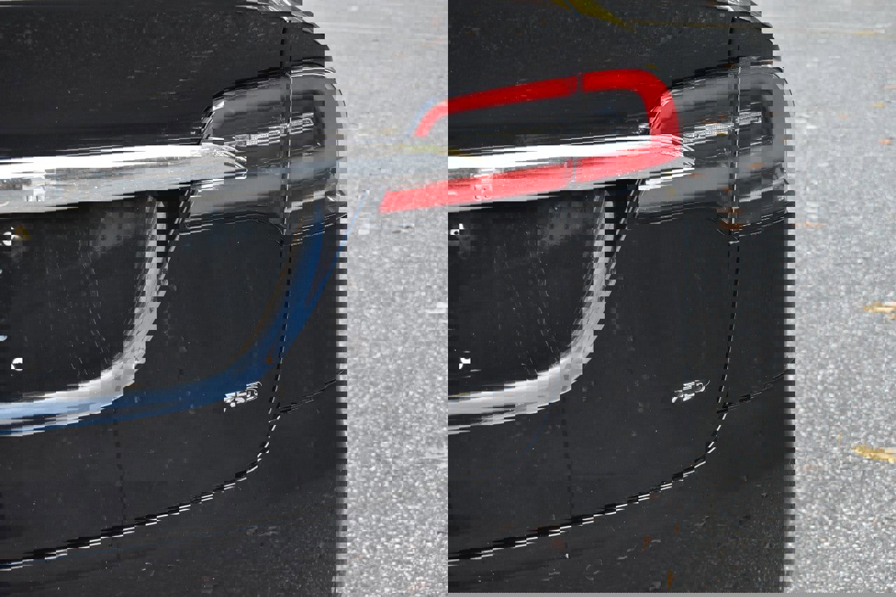 Used 2018 Tesla Model X 75D image 42