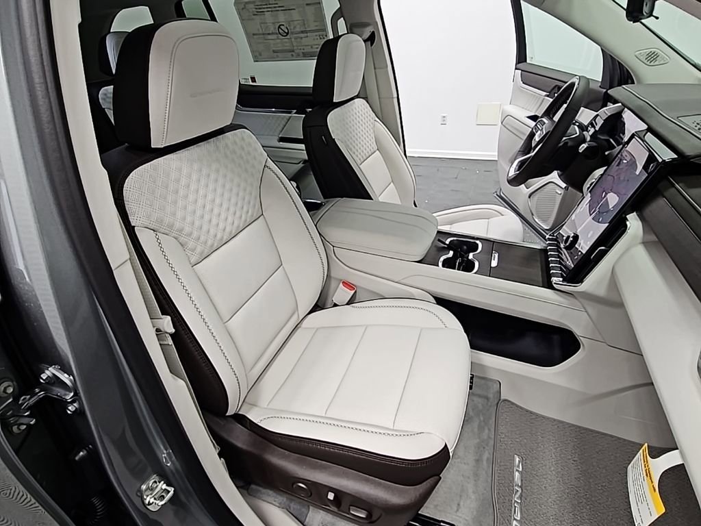 New 2026 GMC Acadia Denali w/ Super Cruise Package image 43