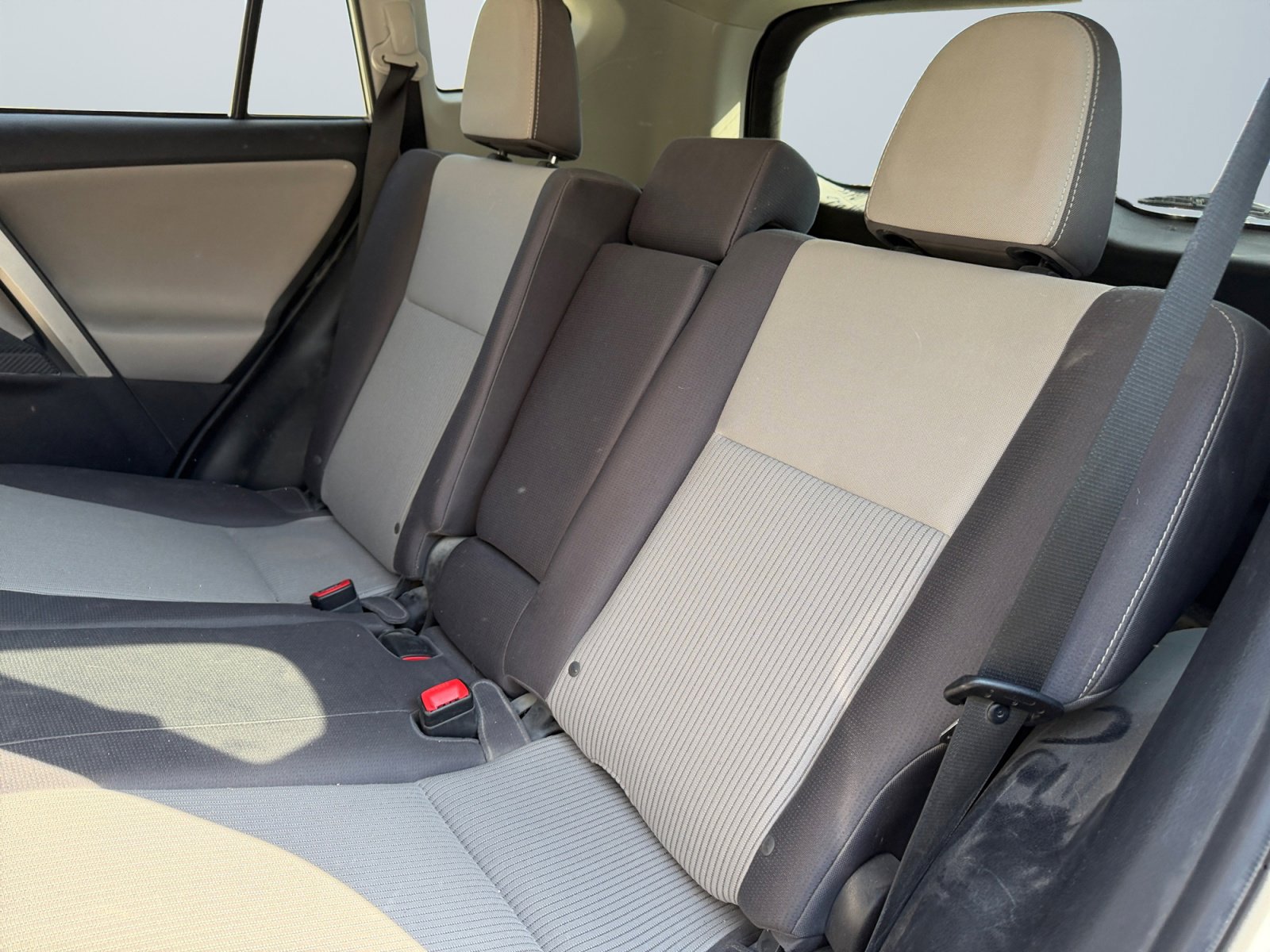 Used 2015 Toyota RAV4 XLE image 14