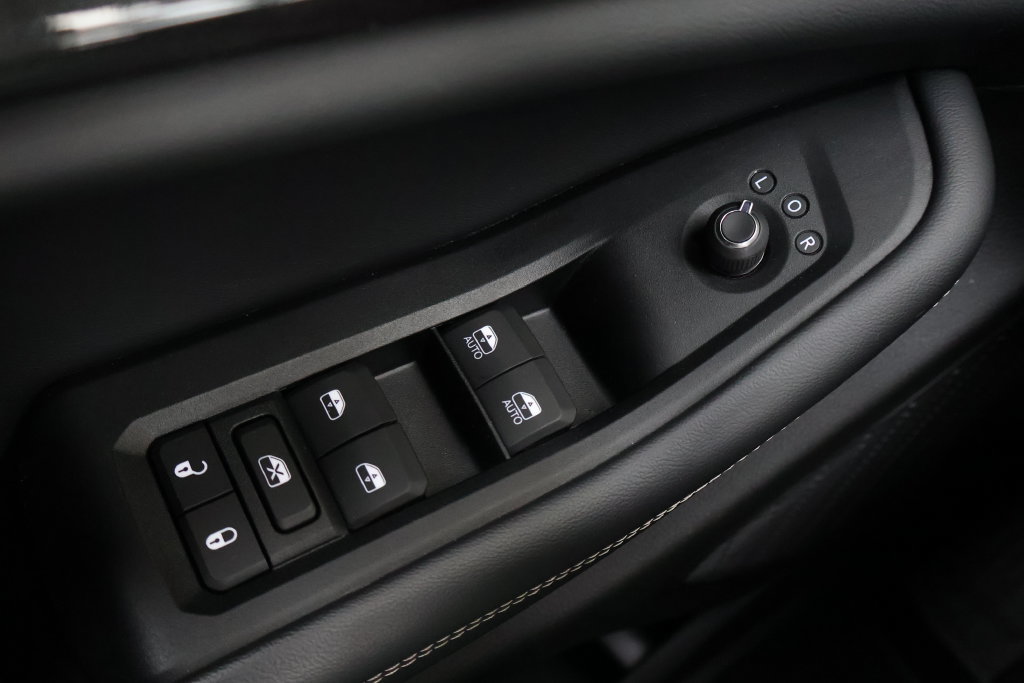 Used 2023 Jeep Grand Cherokee L Laredo AWD/4WD image 37
