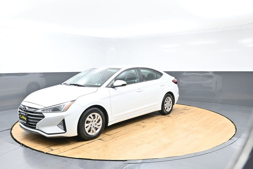 Used 2020 Hyundai Elantra SE w/ Cargo Package (C1) FWD image 11