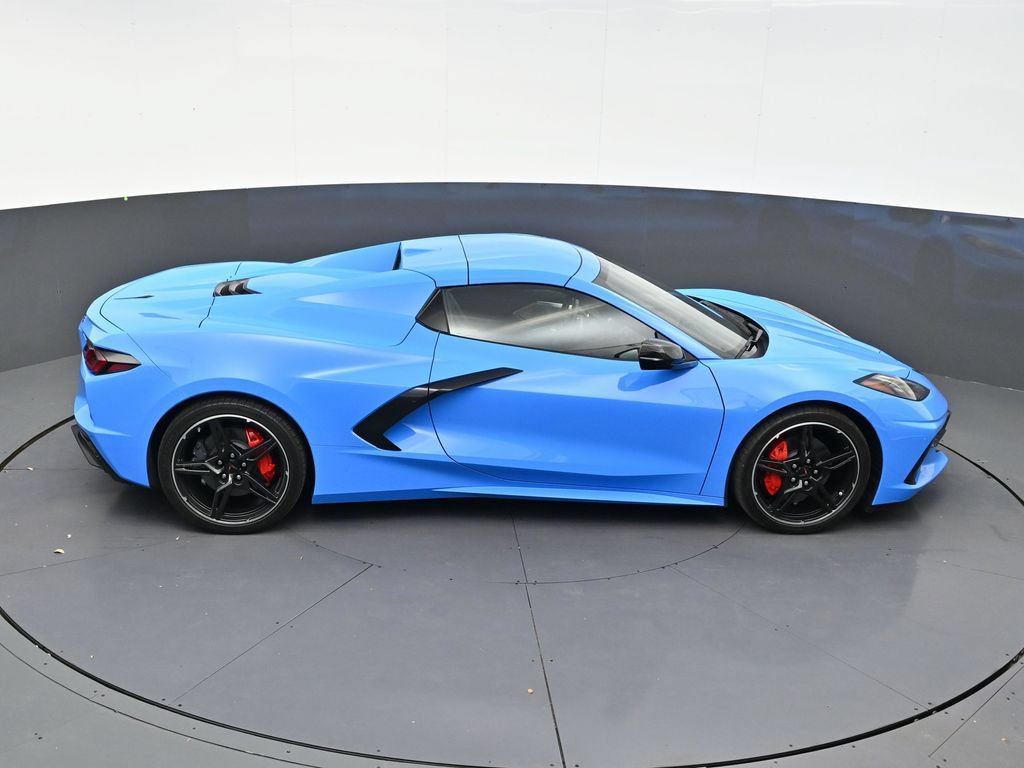 Used 2025 Chevrolet Corvette Stingray Preferred Conv w/ 2LT RWD image 17