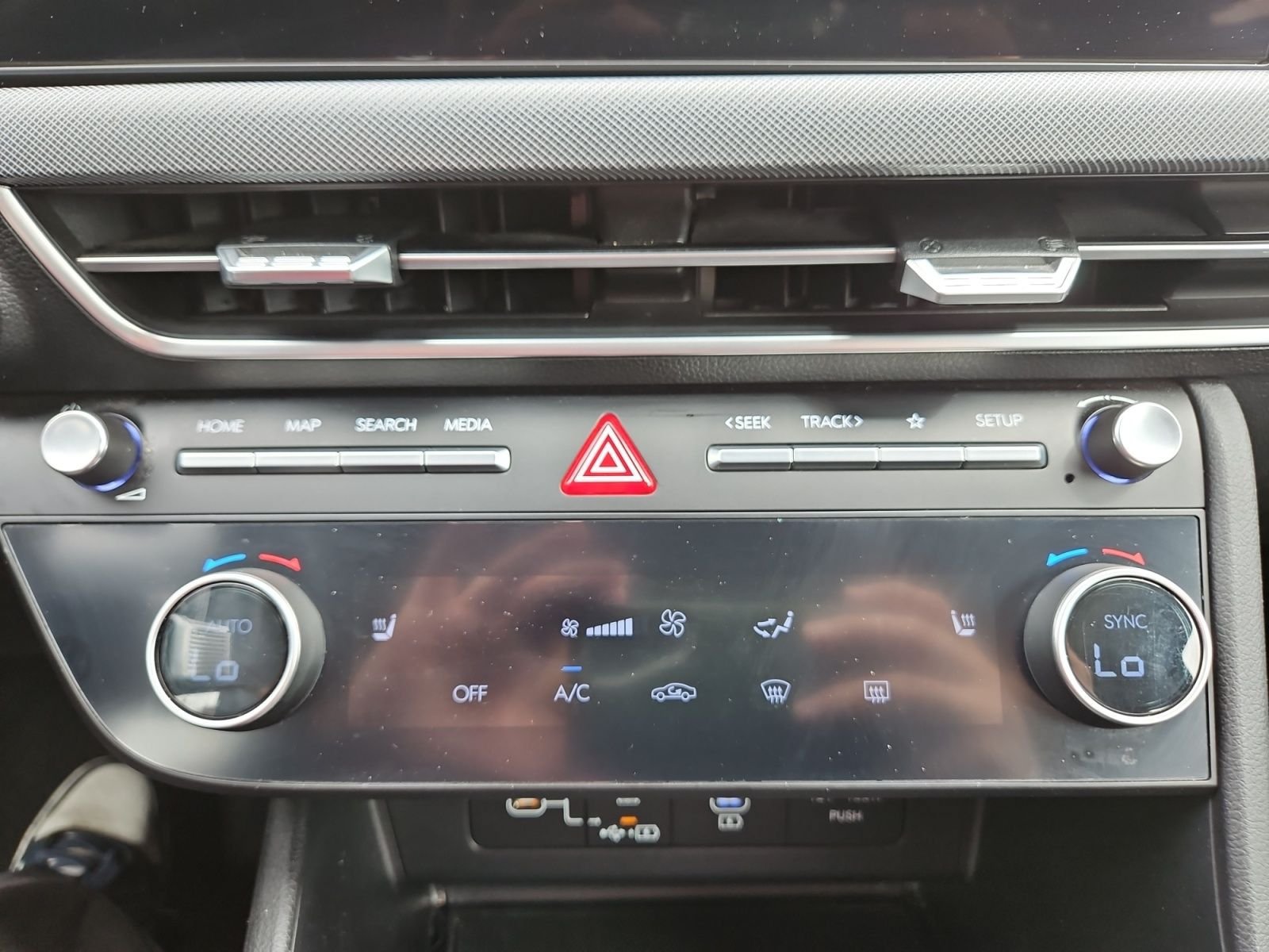 Used 2025 Hyundai Sonata SEL FWD image 28