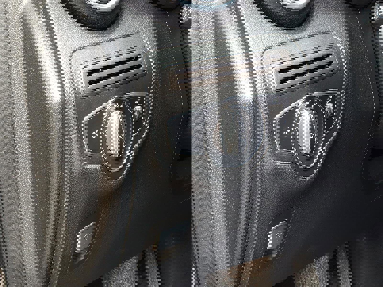 Used 2019 Mercedes-Benz GLC 350e 4MATIC image 11