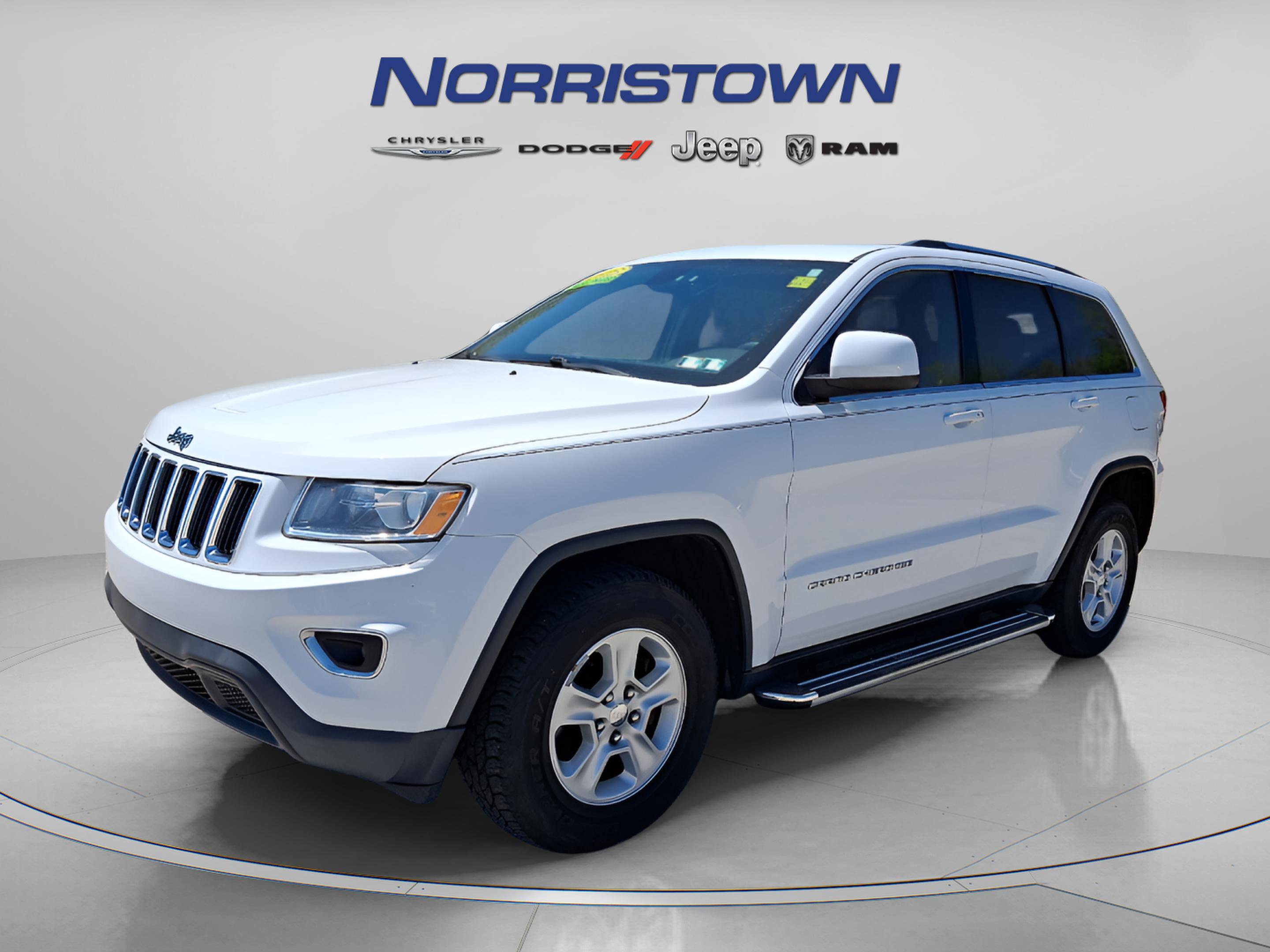 Used 2015 Jeep Grand Cherokee Laredo w/ Quick Order Package 23E image 3