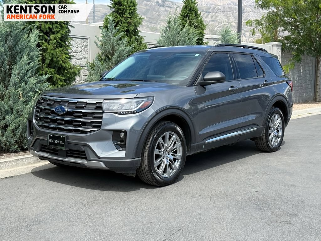 Used 2025 Ford Explorer Active w/ Active Comfort Package AWD/4WD image 2