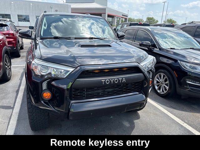 Used 2018 Toyota 4Runner TRD Off-Road Premium AWD/4WD image 2