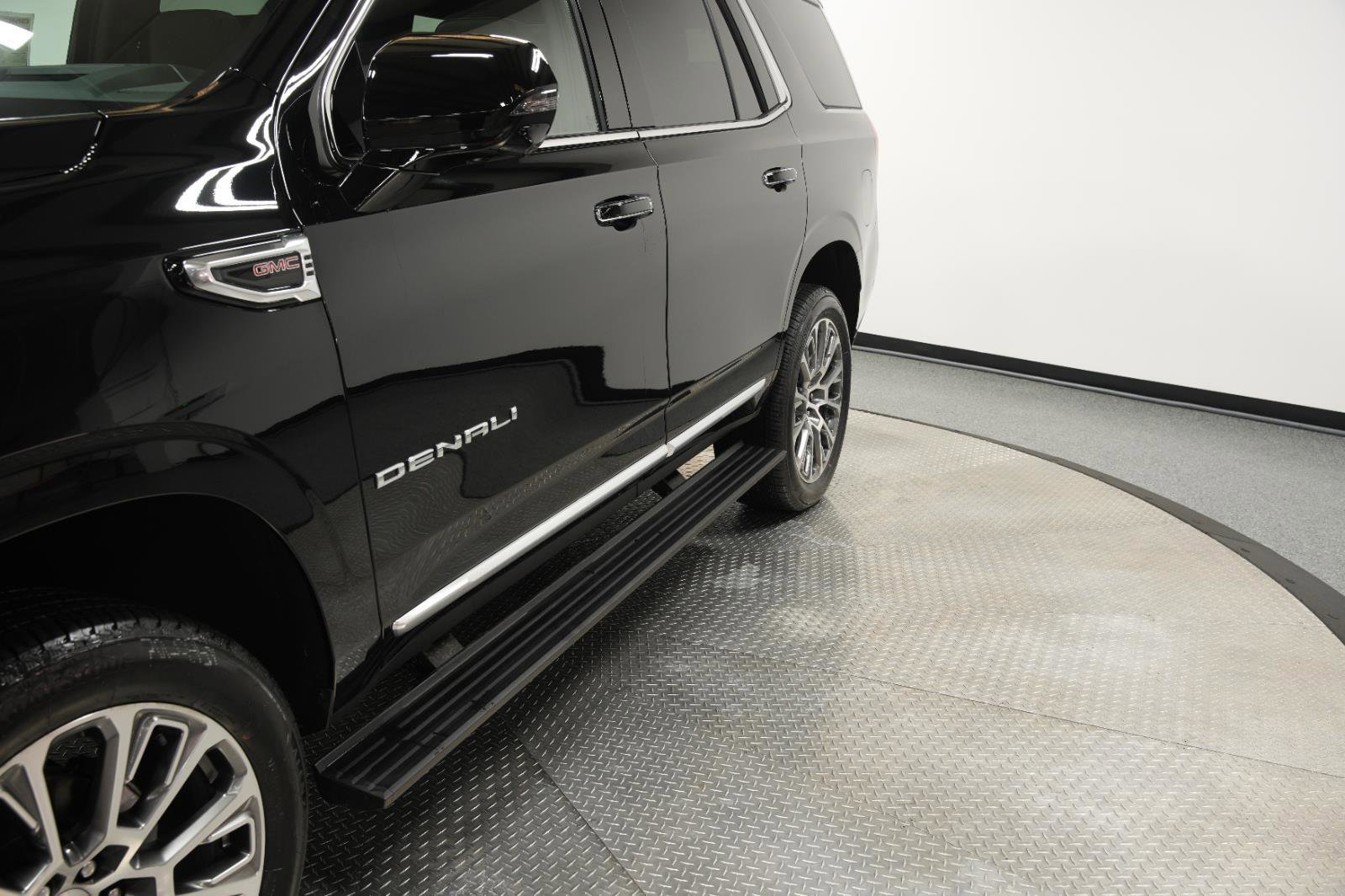 New 2026 GMC Yukon Denali w/ Denali Reserve Package image 5