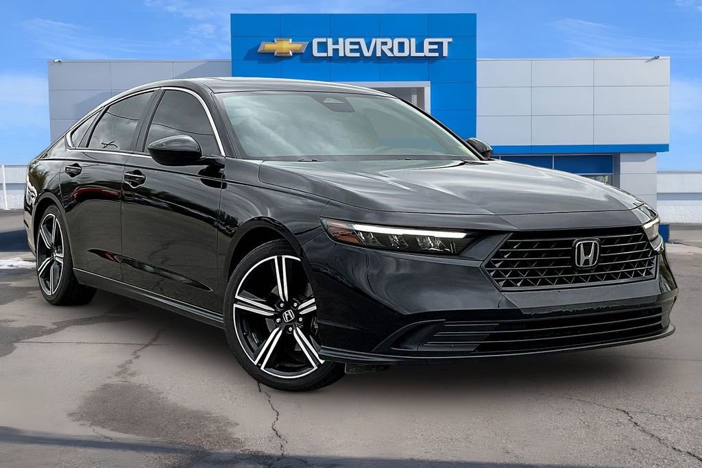 Used 2024 Honda Accord Sport image 11