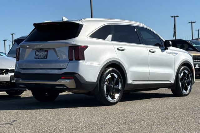Certified 2025 Kia Sorento EX AWD/4WD image 5