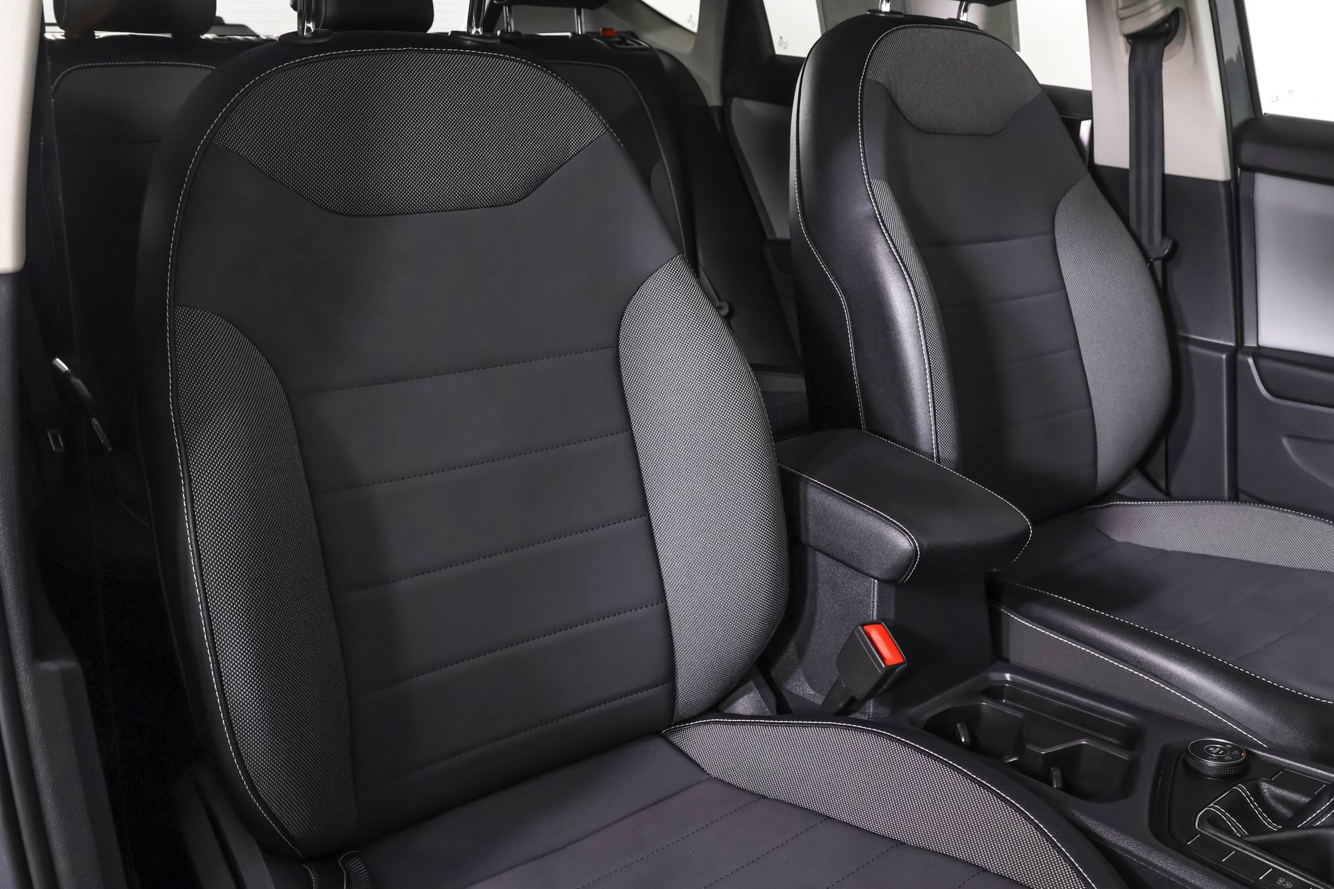 Used 2022 Volkswagen Taos SE w/ Panoramic Sunroof Package image 44