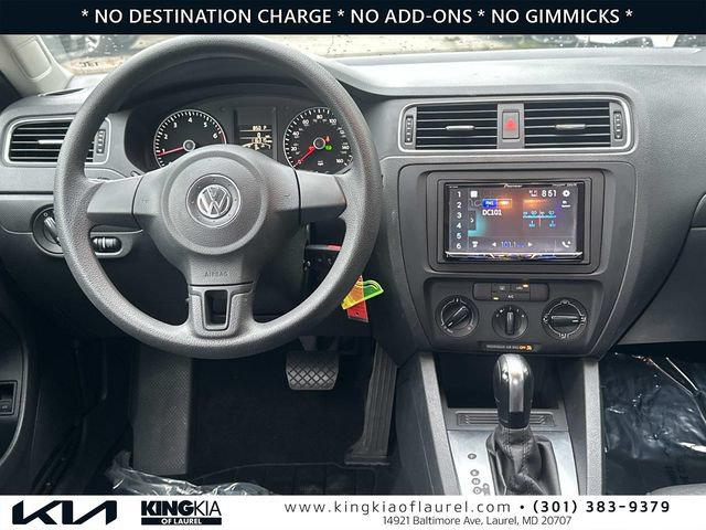Used 2014 Volkswagen Jetta SE FWD image 2