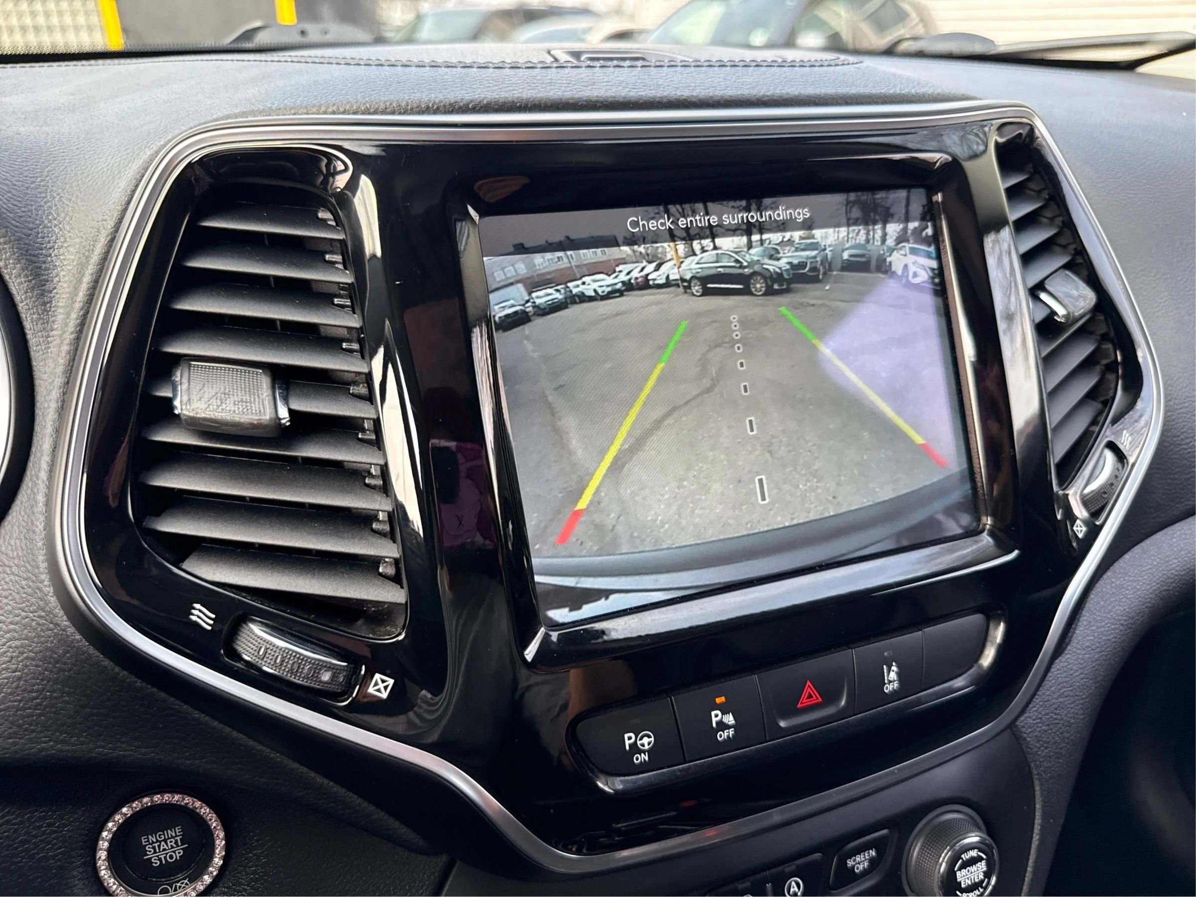 Used 2022 Jeep Cherokee Limited image 34