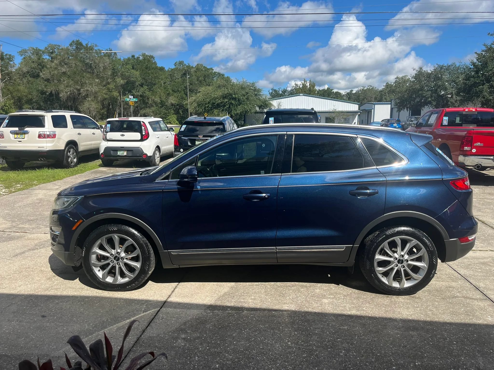 Used 2015 Lincoln MKC FWD w/ Equipment Group 101A Select image 4